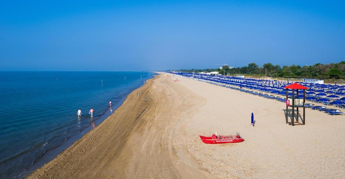 Flat Bibione Apartment Екстериор снимка